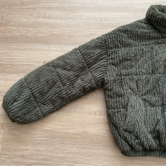 Wild Fable Green Faux Fur Full Zip Bomber Puffer Jacket Size L - Picture 6 of 11